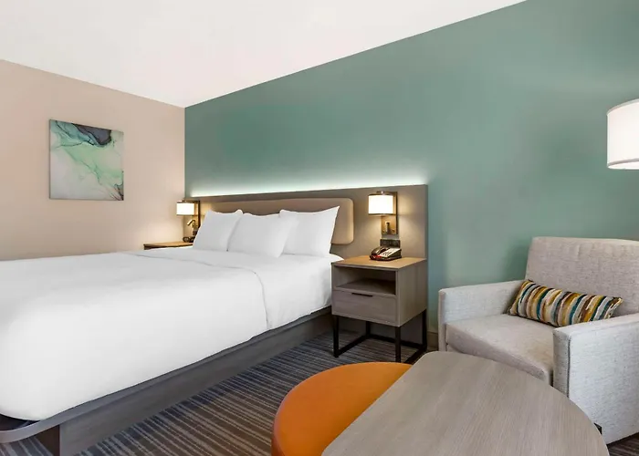 Hotel Comfort At Mall