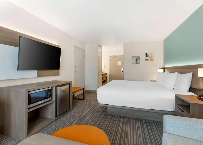 Comfort At Mall Hotel 4*