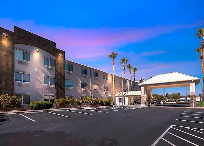 Hotel Comfort At Mall 4*