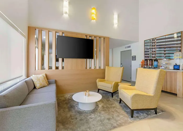 Comfort At Mall Hotel Tucson